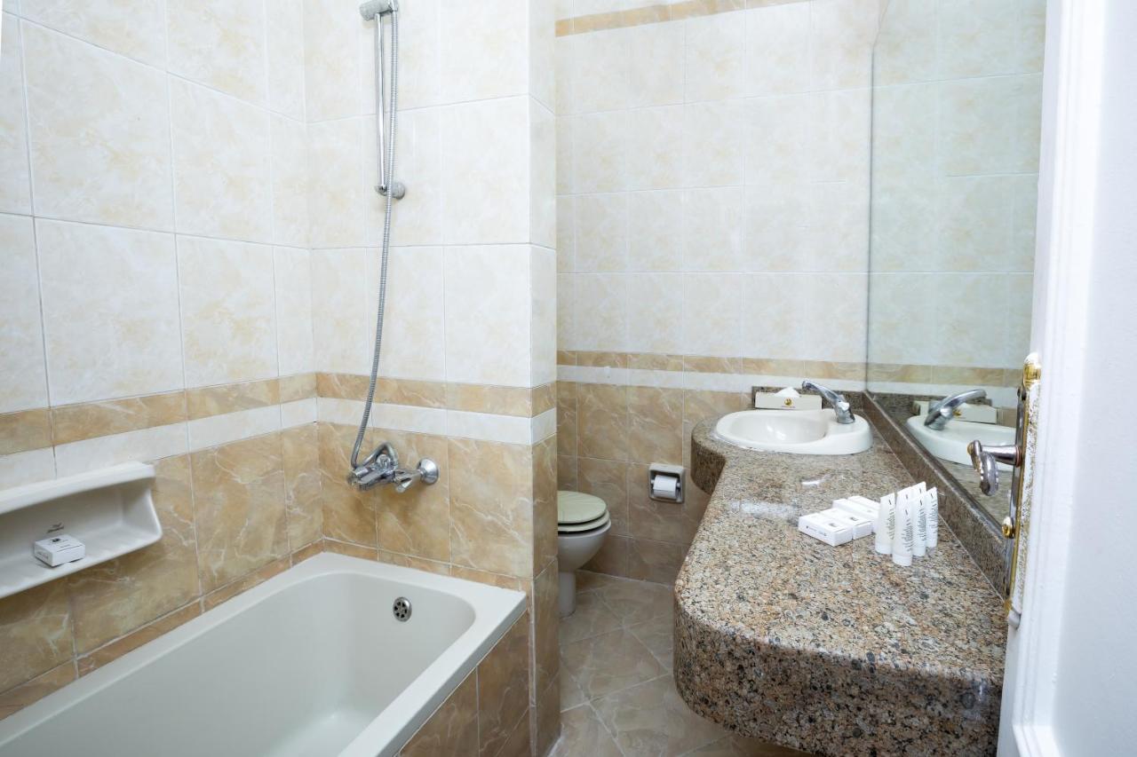 Golden Lake Marina Hotel El-Alamein Exterior foto